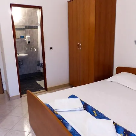 Penzion Double 11894a 3*